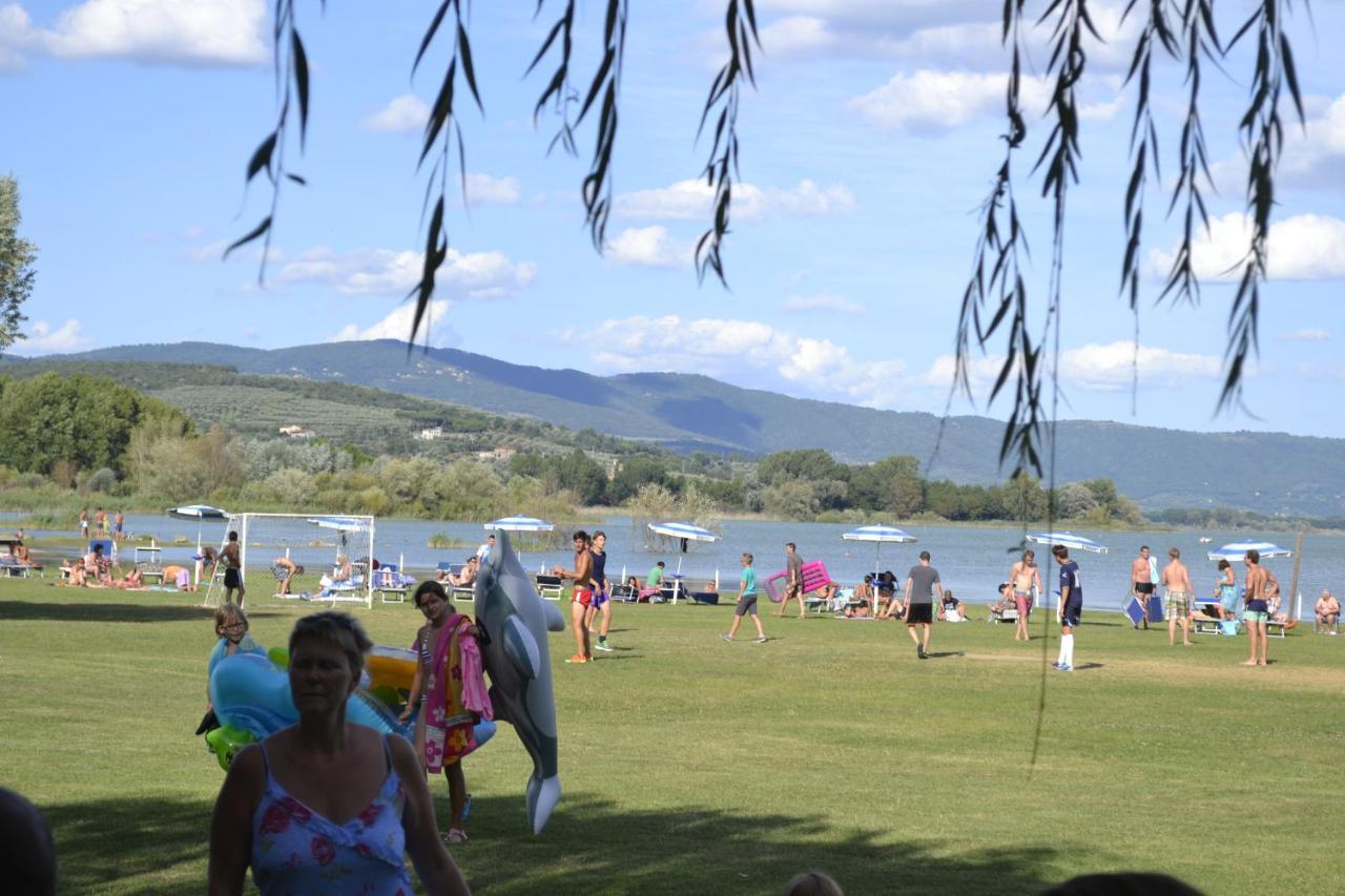 Camping Badiaccia Village カスティリオーネ・デル・ラーゴ エクステリア 写真